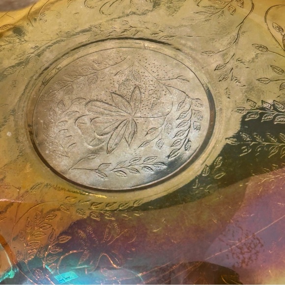 Vintage Iridescent Marigold Carnival Glass Decorative Bowl  Leaf Etched Design - Picture 8 of 16